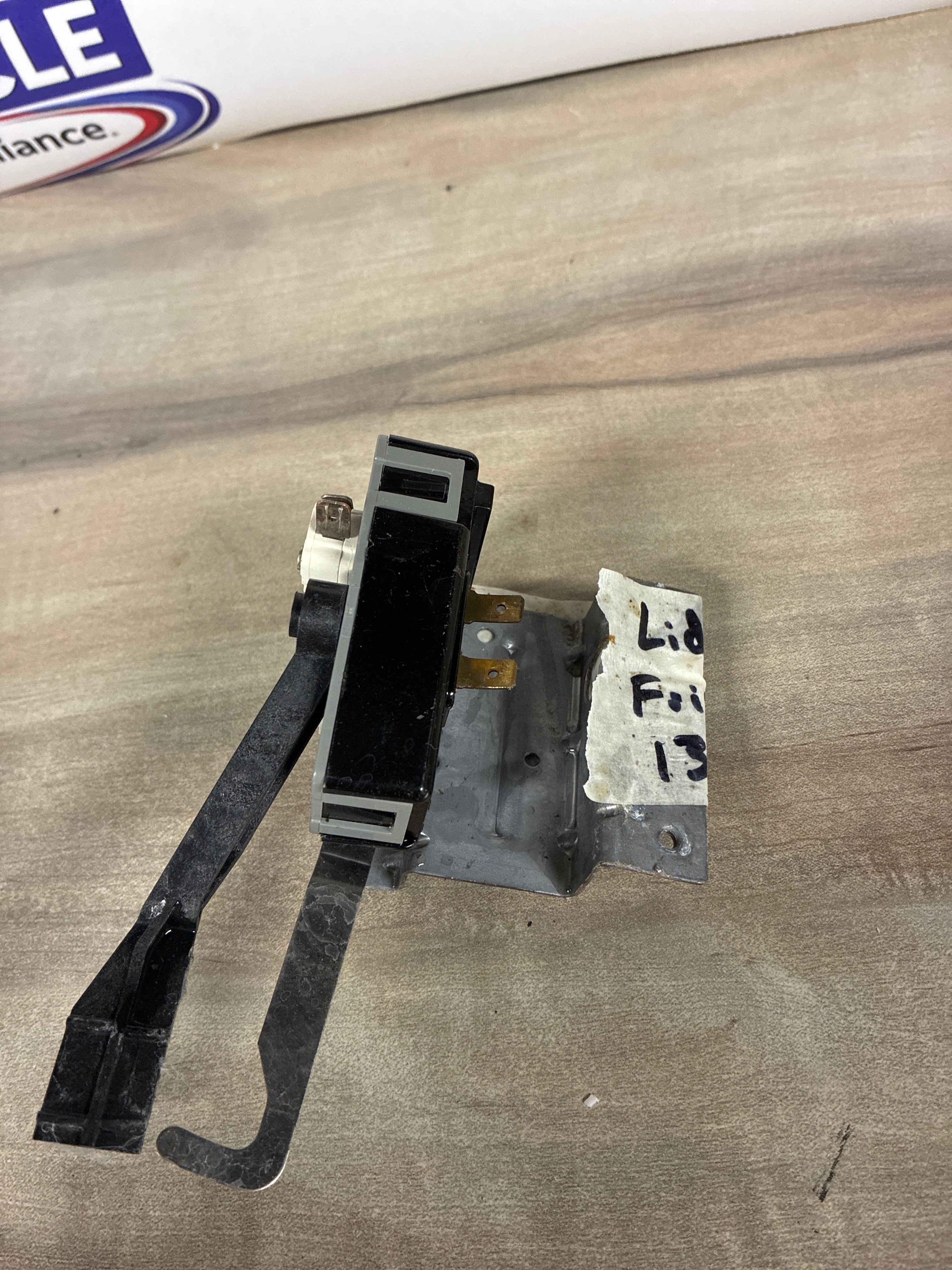 Frigidaire Lid Switch 134101801