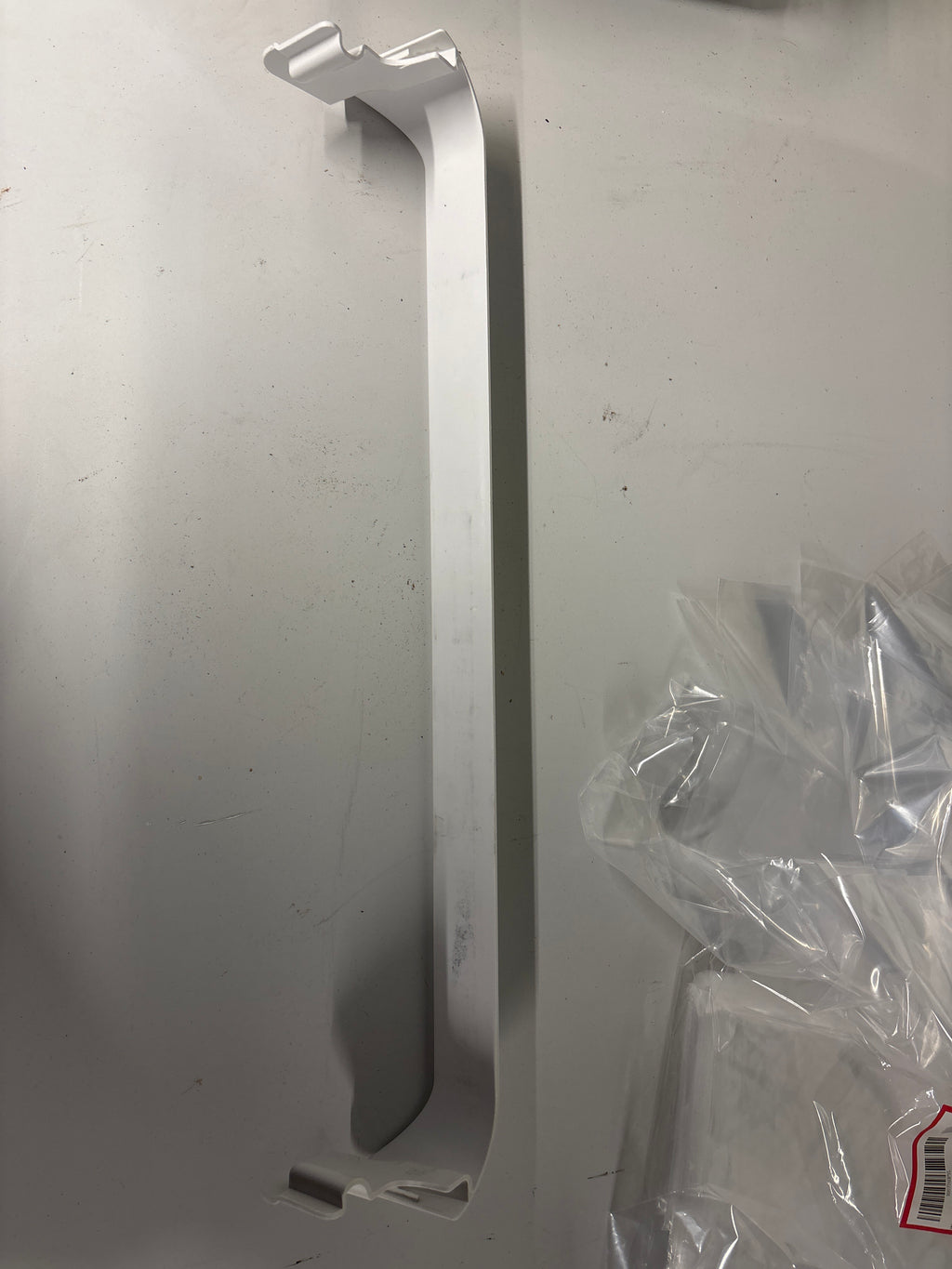 Frigidaire Door Shelf Rack Bar Retainer 240534901