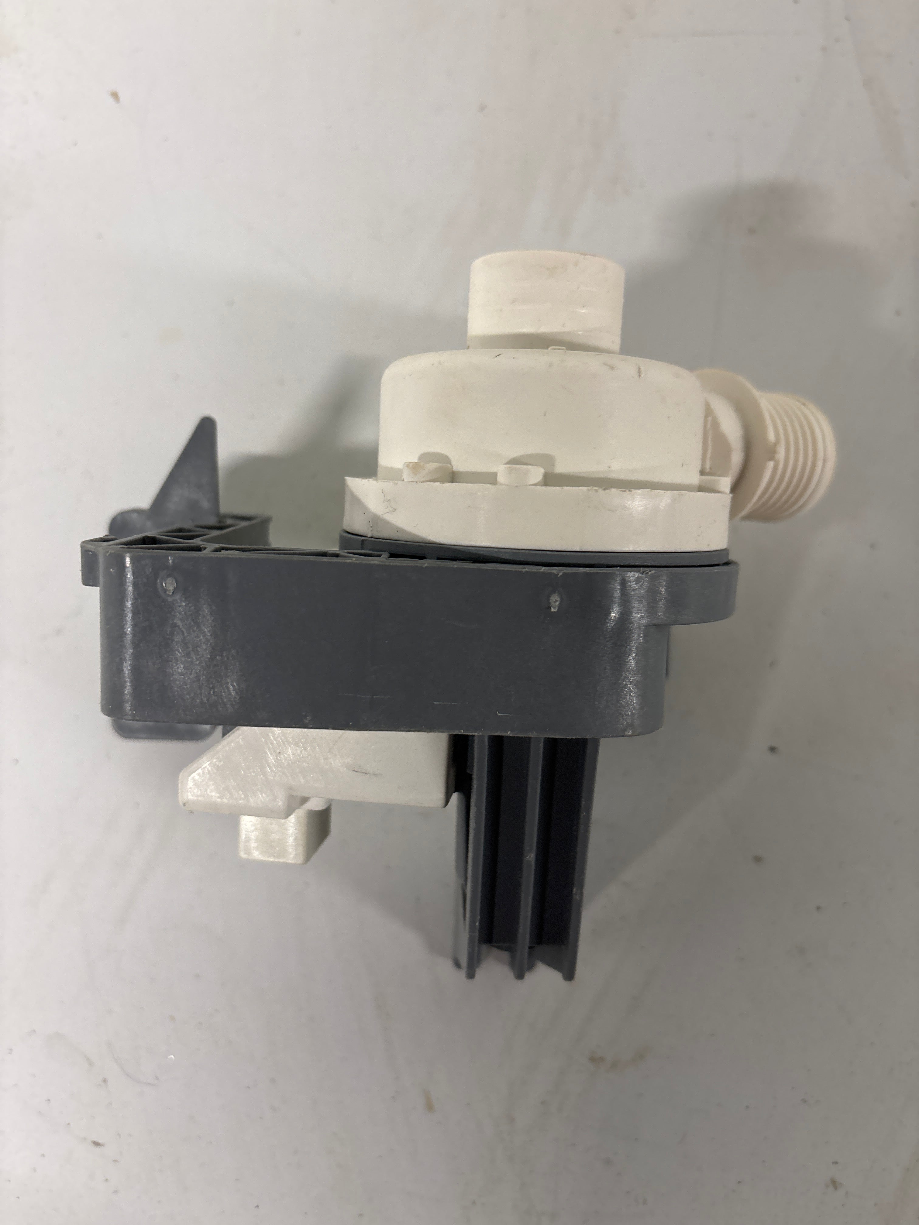 Whirlpool Washer Drain Pump W11263349