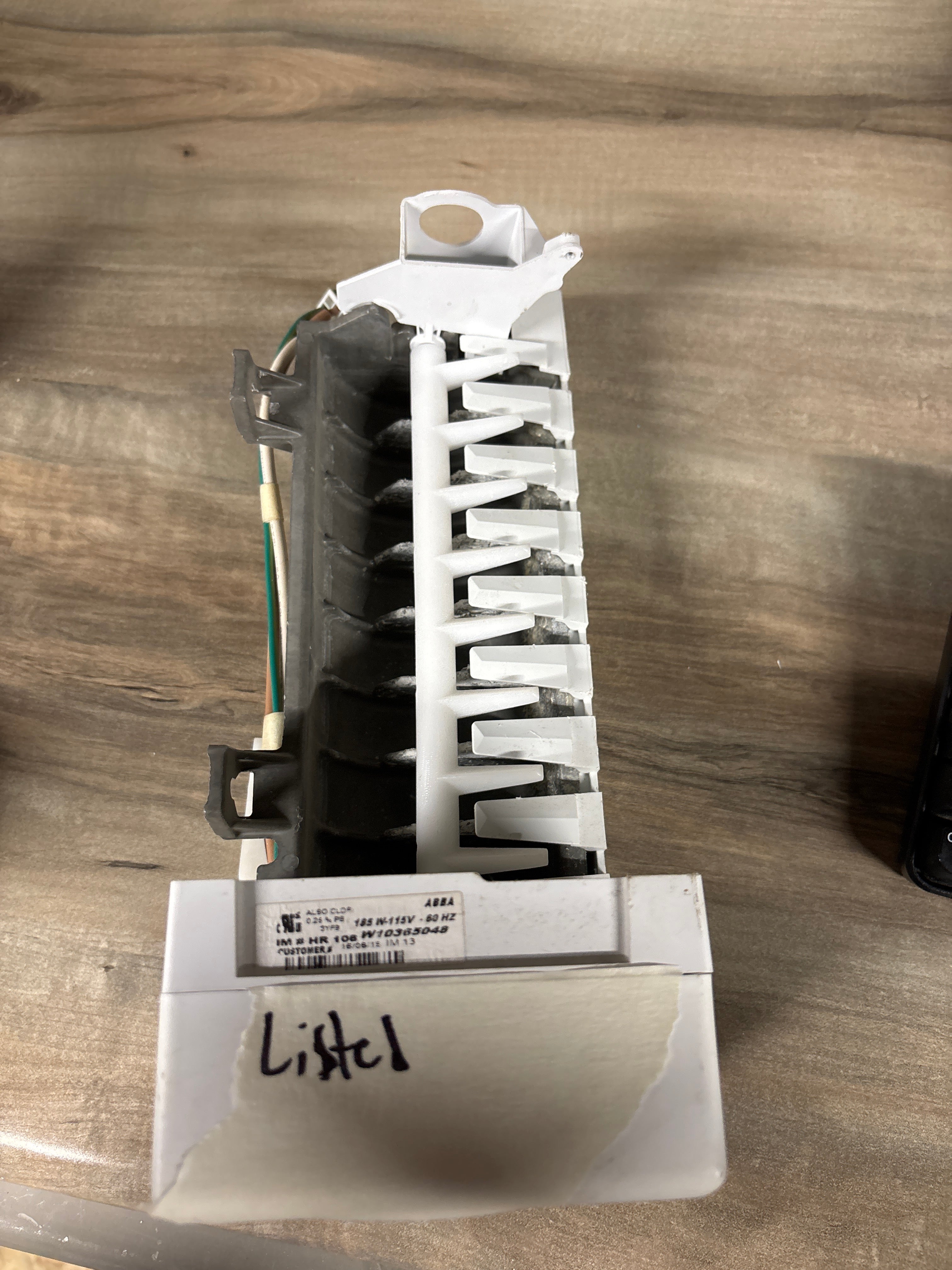 Refrigerator Ice Maker W10365048