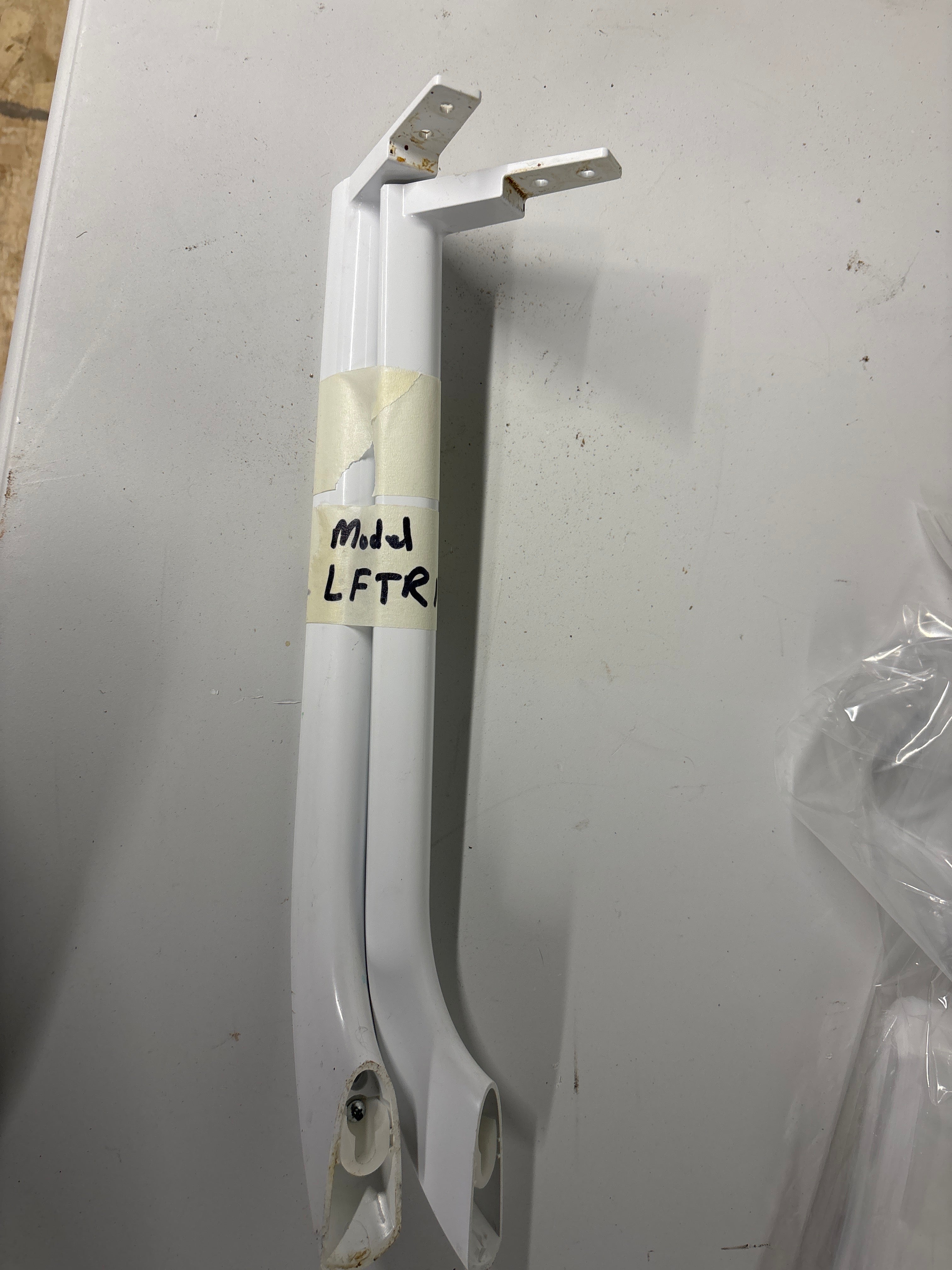 Frigidaire Refrigerator Door Handle 5304506469
