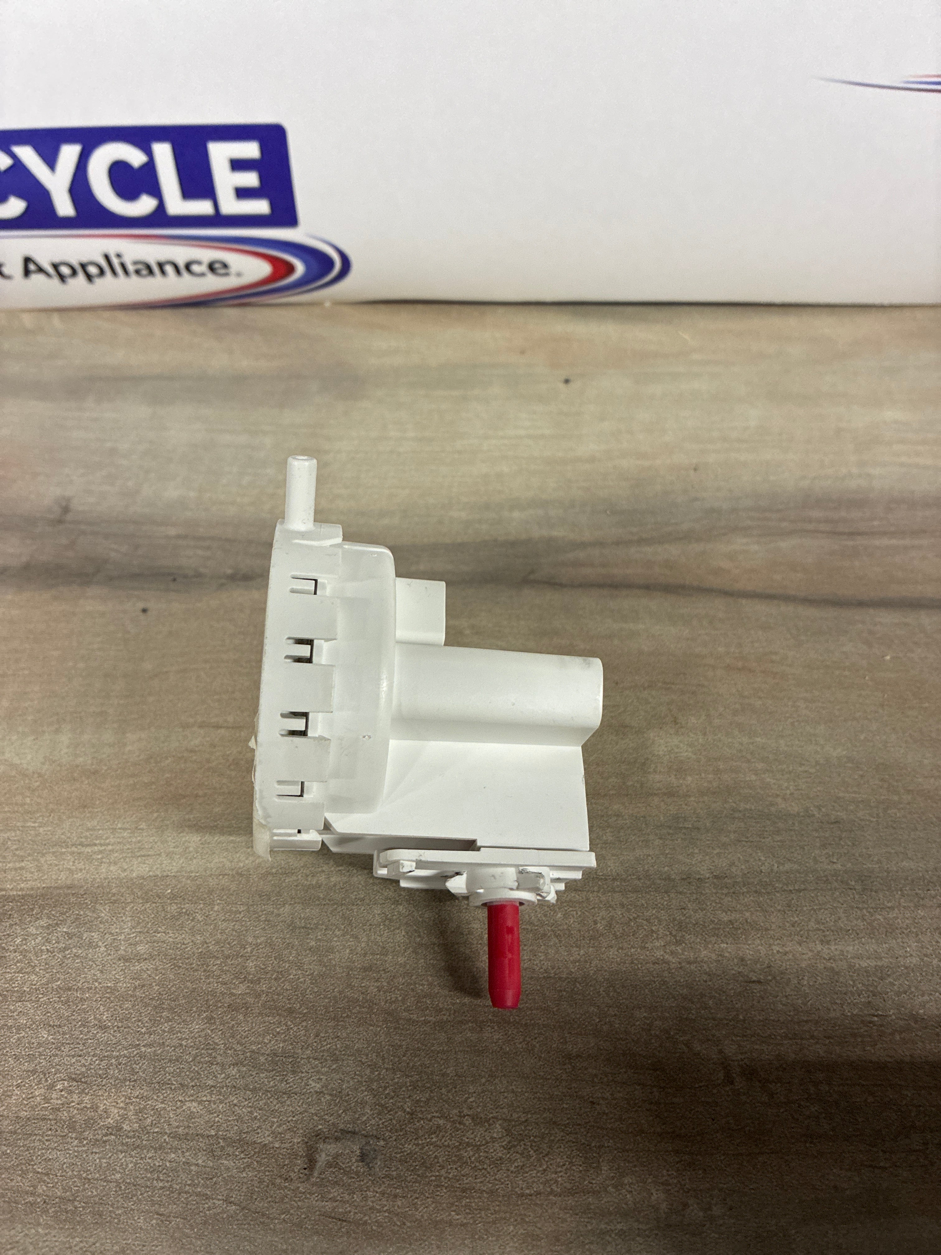 Whirlpool Water Level Switch 8577844